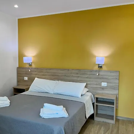 Salsedine Tropea Capo Vaticano מלון דירות 4*