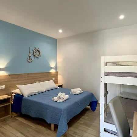 Salsedine Tropea Capo Vaticano מלון דירות 4*