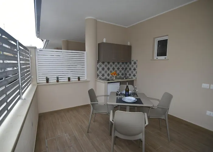 Salsedine Tropea Capo Vaticano מלון דירות 4*