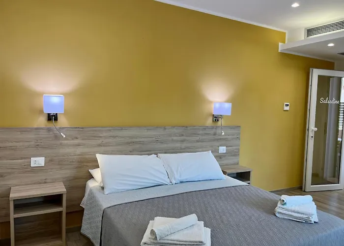 Salsedine Tropea Capo Vaticano 4* סנטה דומניקה